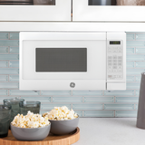 GE GCHK07N1WWW 0.7 Cu. Ft. Spacemaker® Countertop Microwave, 700 Watts, White