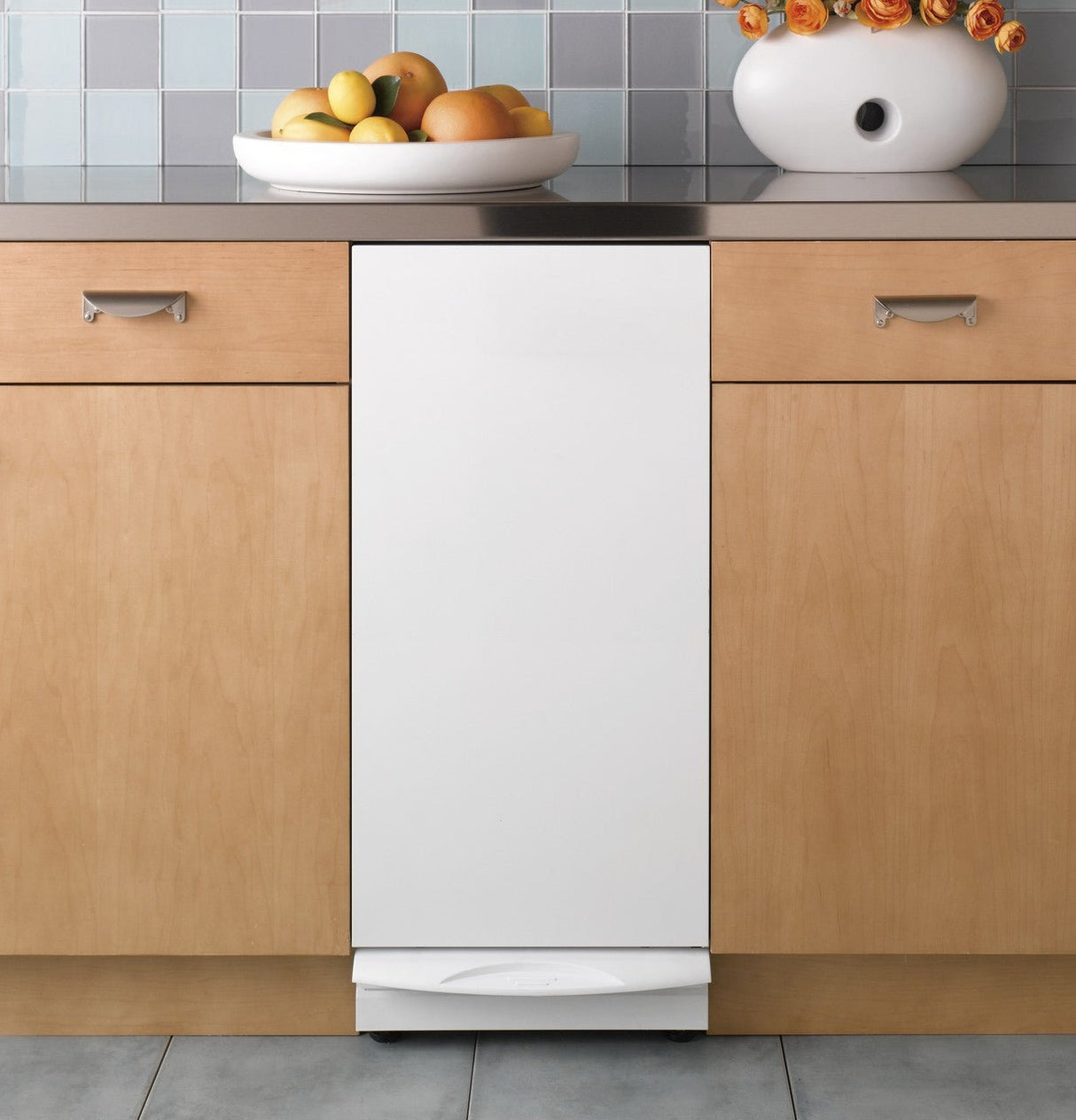 UCG1500NWW - 15in compactor - acunitsforlss.com